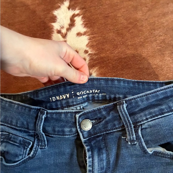Old Navy Women's Classic Blue Skinny Jeans - Picture 2 of 4